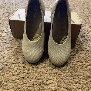 VIVAIA Women's Claire Walkers 8.5